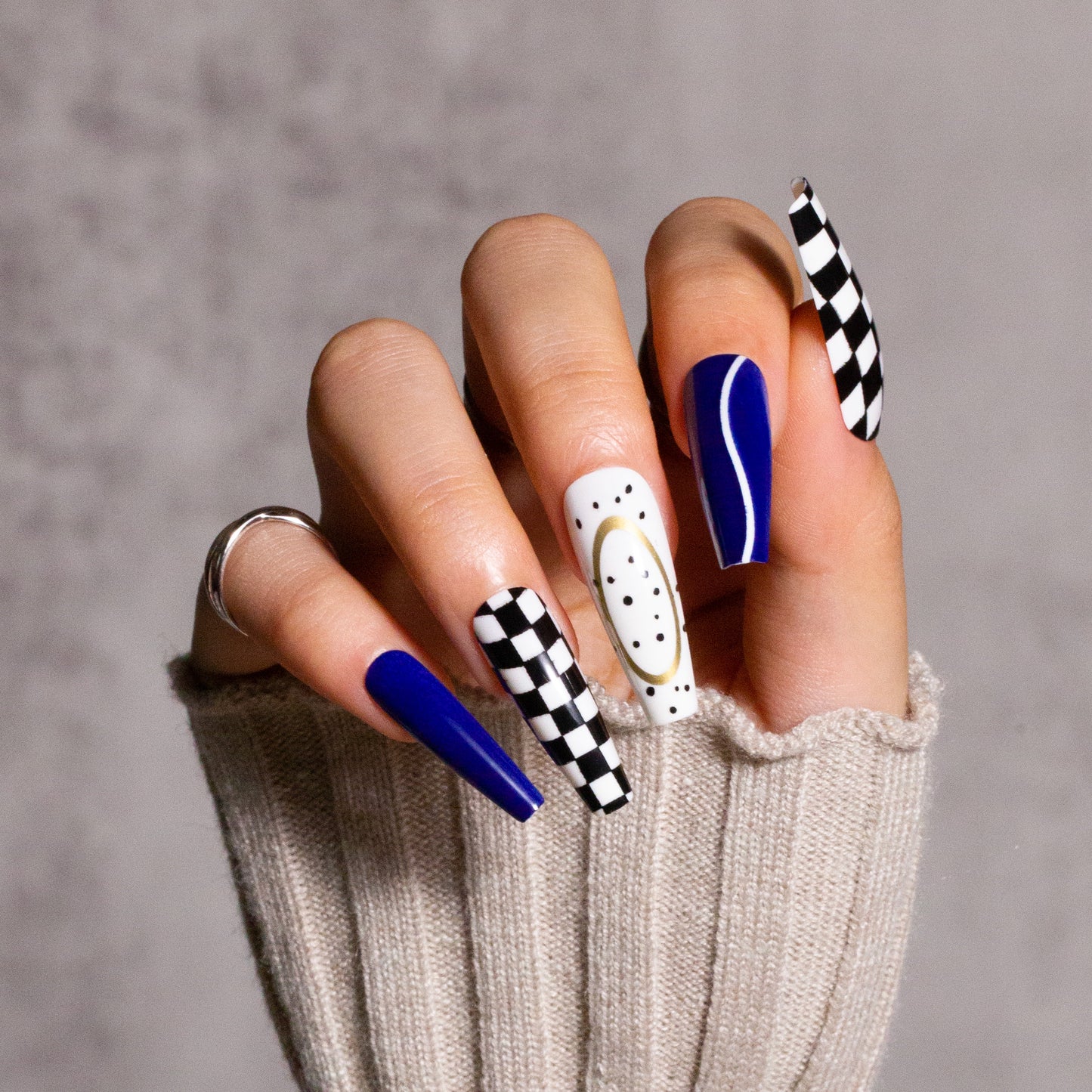 Press on Nails with Geometric Pattern White Line Designs