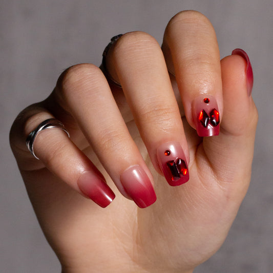 Luxury Press on Nails Short Square Fake Nails with Red Rhinestones Design